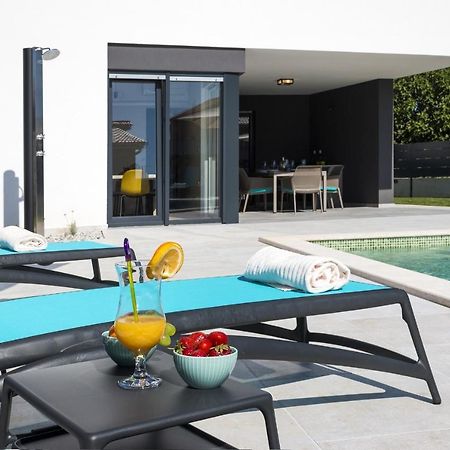 Modern 3-Bedroom Villa With A Private Pool Póla Kültér fotó