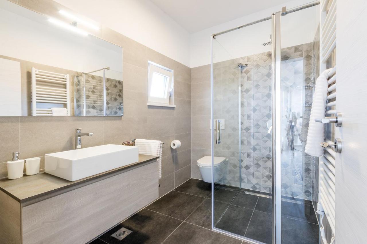 Modern 3-Bedroom Villa With A Private Pool Póla Kültér fotó