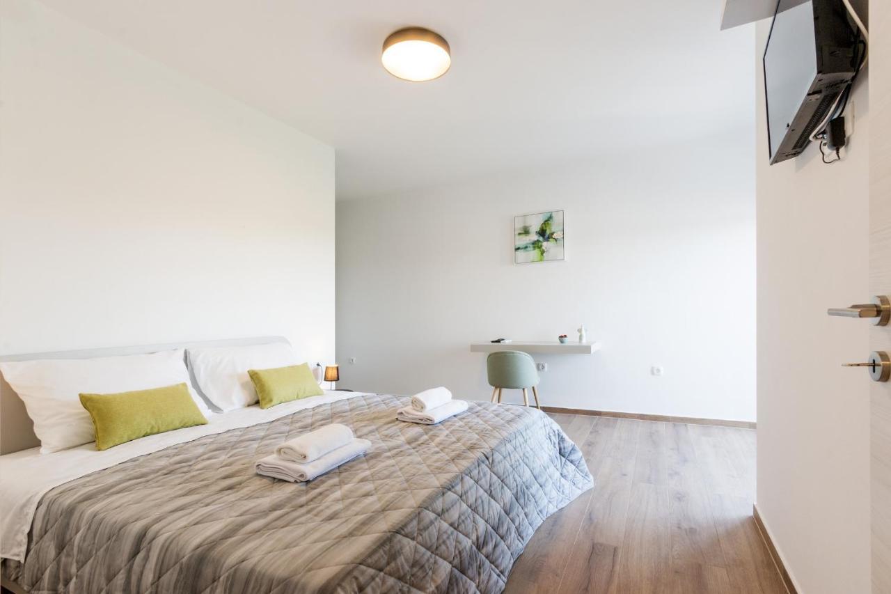 Modern 3-Bedroom Villa With A Private Pool Póla Kültér fotó
